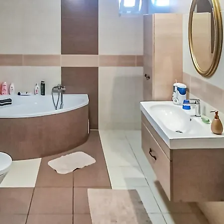 Beautiful In With Wifi&3 Bedrooms